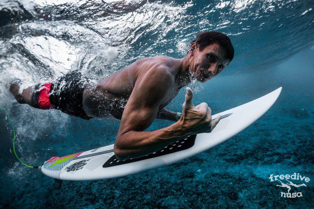 Surf survival and breath-hold for surfers