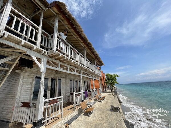 Hotel Full Moon Bungalows, Jungut Batu Beach, Indonesia - www.trivago.co.nz