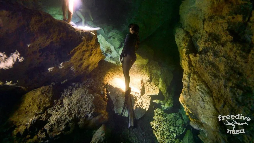 Cave freediving Alor