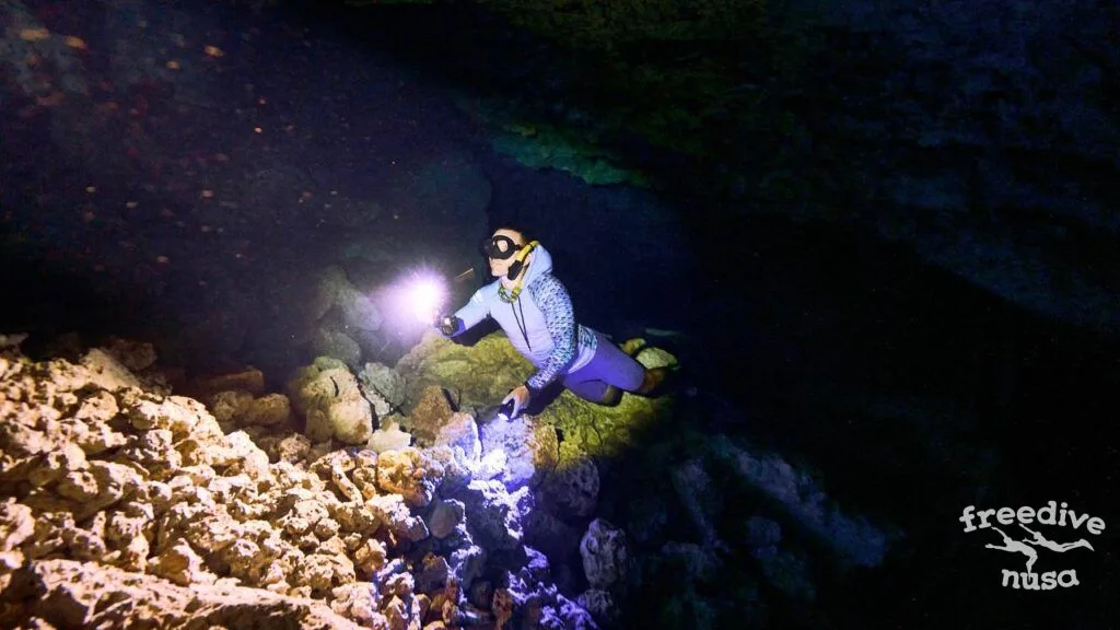 Cave freediving Alor