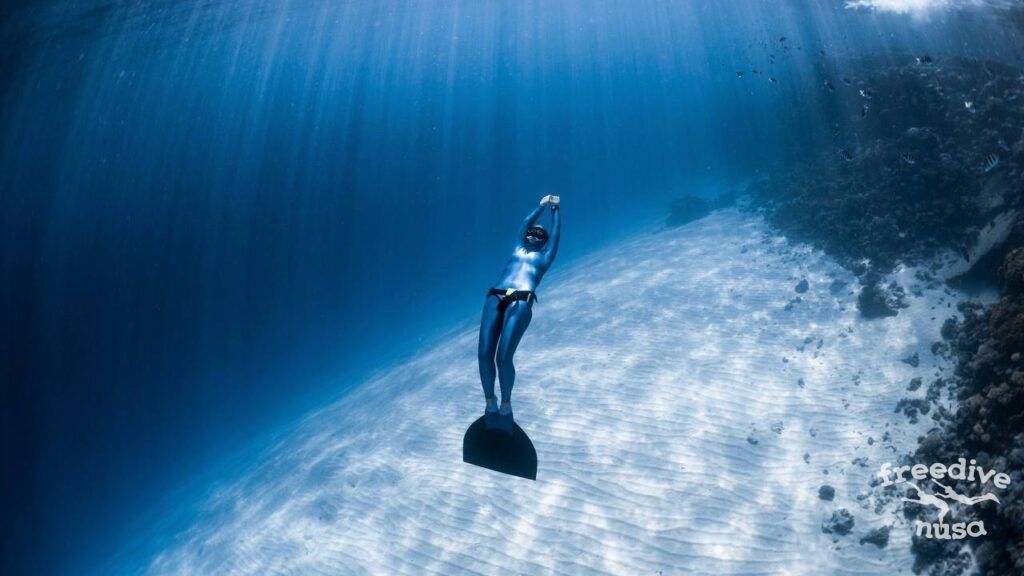 Freediving with Monofin